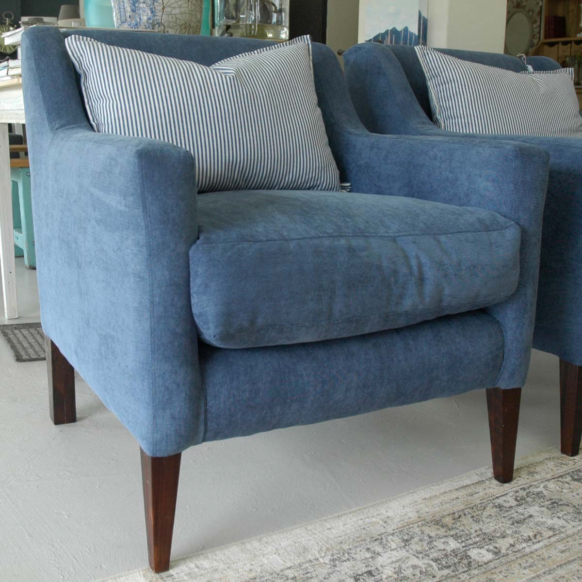 'H' Chair