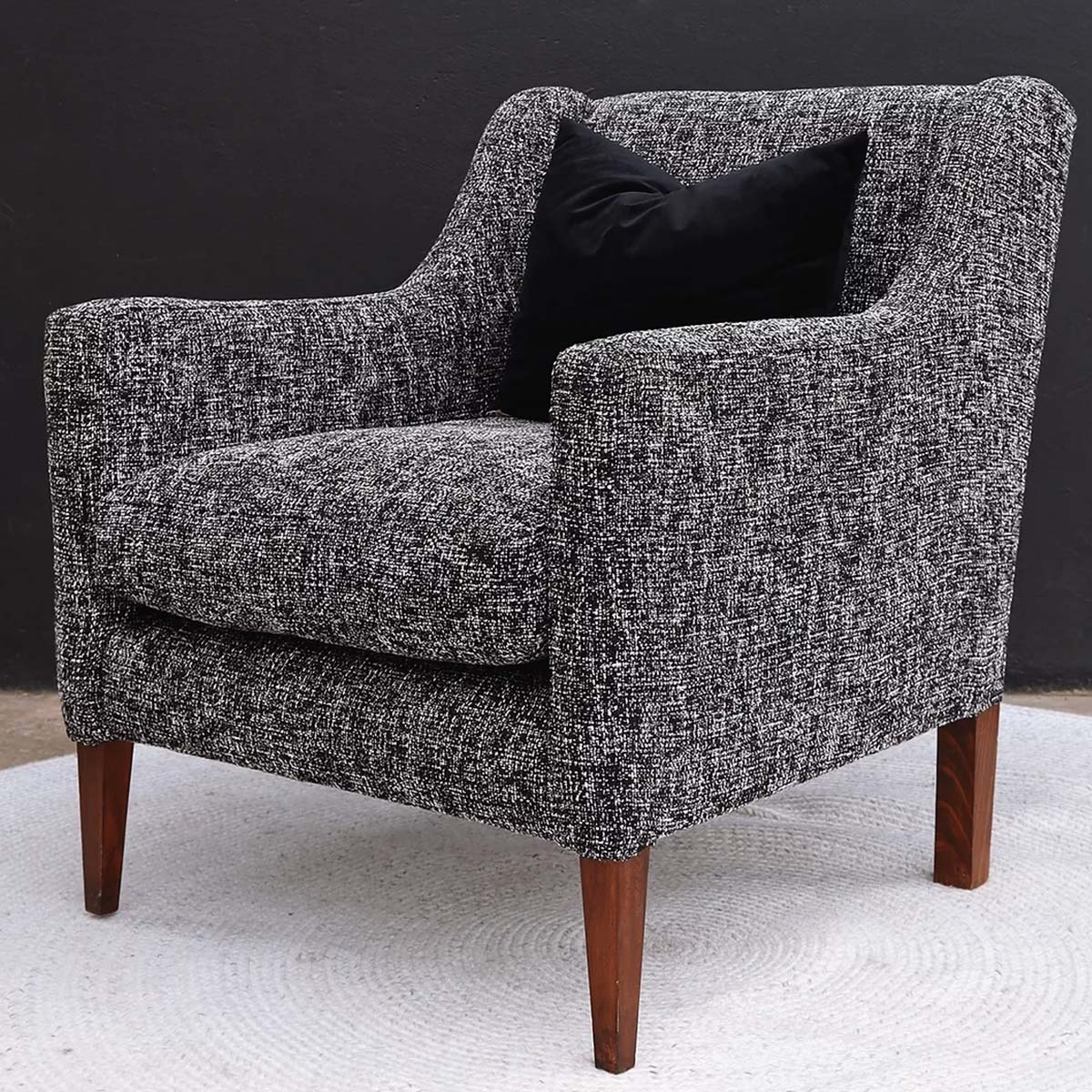 'H' Chair